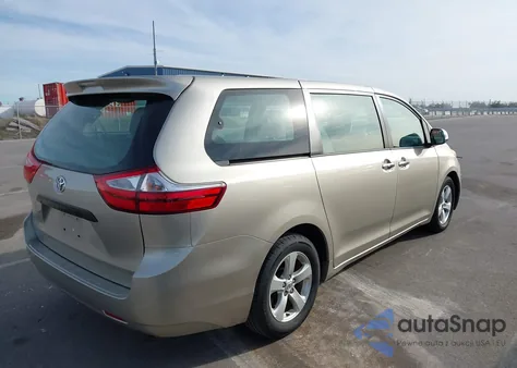 2015 Toyota Sienna L 7 Passenger z USA, uszkodzony, nr VIN 5TDZK3DC1FS598628